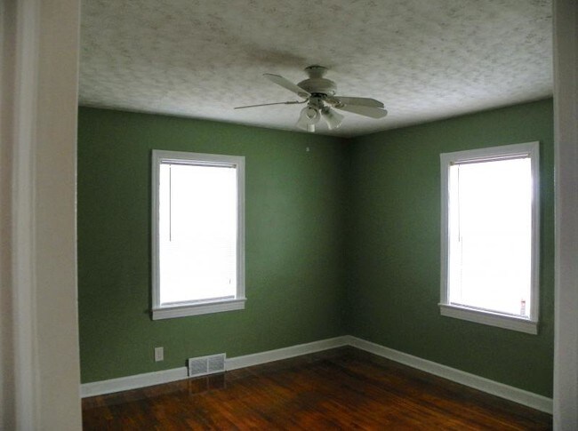 Building Photo - 732 Ferndale Blvd