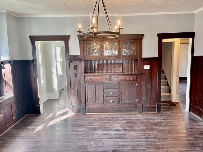 Building Photo - New on the Market!