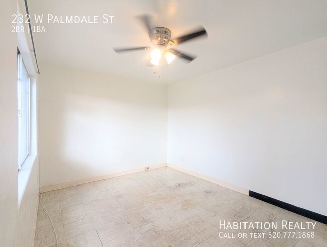 Foto del edificio - *****Brand new AC!!***** 2Bed/1Bath w/ enc...