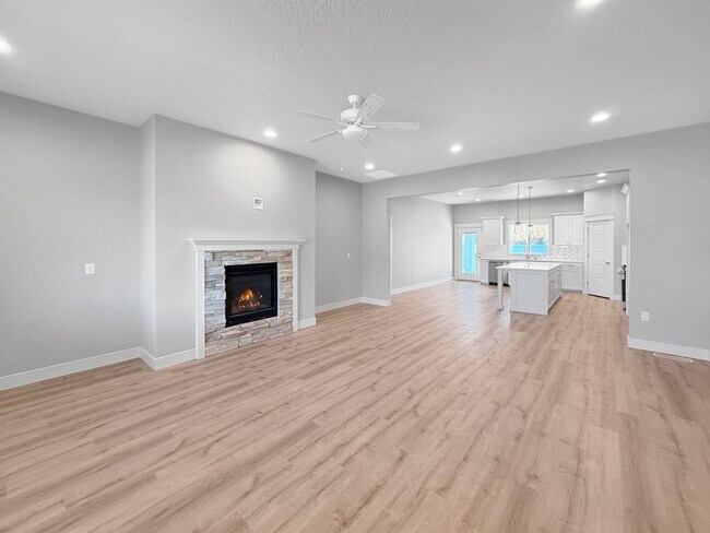 Foto del edificio - Brand-New 4-Bedroom Home in Nampa’s Pheasant Meadows | Near Gateway Center, Treasure Valley Marke...