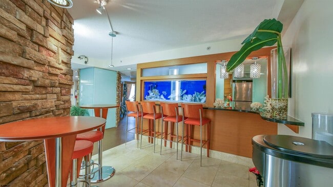 Building Photo - 526 Pacific Ave