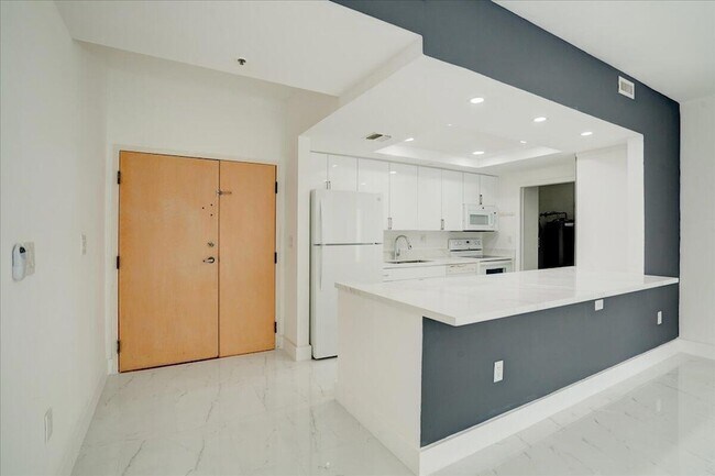 Foto del edificio - 9805 NW 52nd St