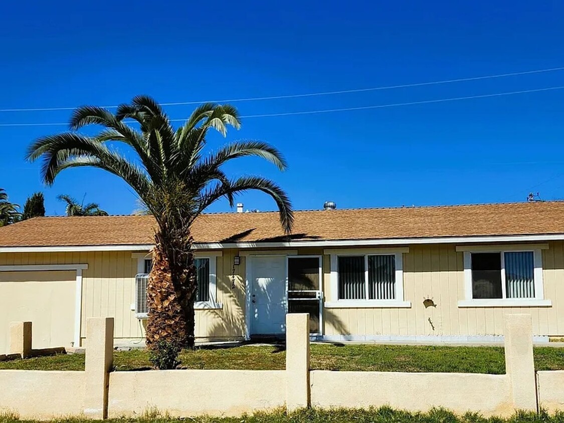 Primary Photo - Recently rehabbed home with tile floors,