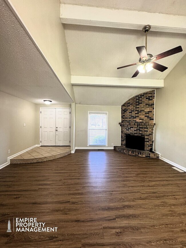 Foto del edificio - Available For Immediate Move-In!