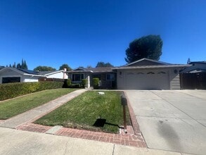 Building Photo - 3421 Serpentine Dr