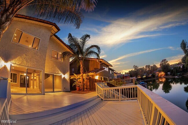 Foto del edificio - 3 br, 3 bath House - 30721 Canwood St