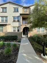 Building Photo - 40977 Lacroix Avenue'