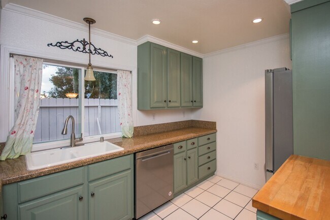 Foto del edificio - Lovely Home in the Alta Mira Community!