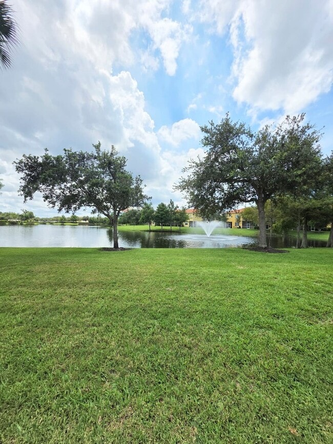 Building Photo - 9822 Quinta Artesa Way