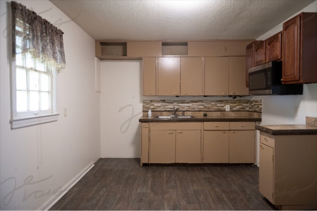 Building Photo - 7930 7th Ct S