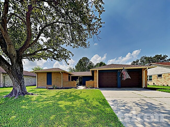 Building Photo - 2803 Jeb Stuart Dr