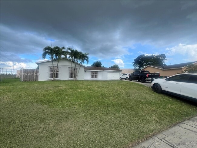 Building Photo - 26121 SW 130th Ave