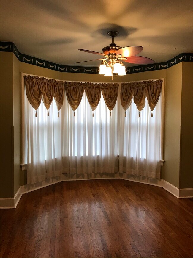 Bedroom 2 - 624 W 5th St