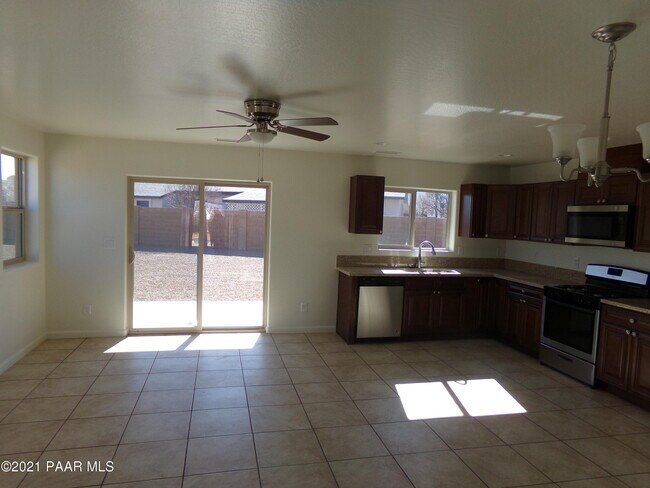 Building Photo - 3165 N Greg Dr