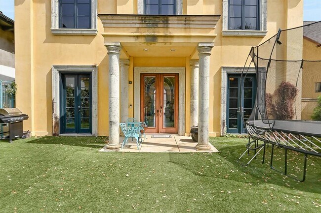 Foto del edificio - 504 Sunny Ln