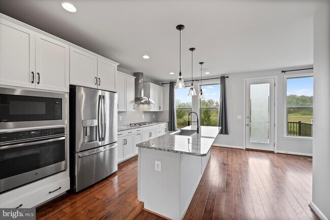 Building Photo - 42424 Dogwood Glen Square