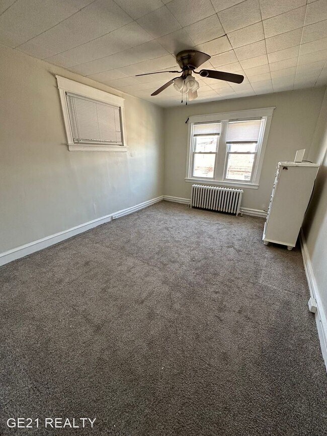 Foto del edificio - 2 br, 1.5 bath House - 4237 Cottman Ave