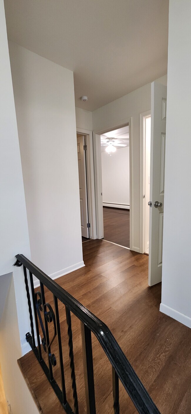 Foto del edificio - 195 Summit View Ct