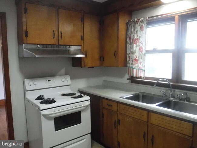 Building Photo - 4555 Arthursville Rd