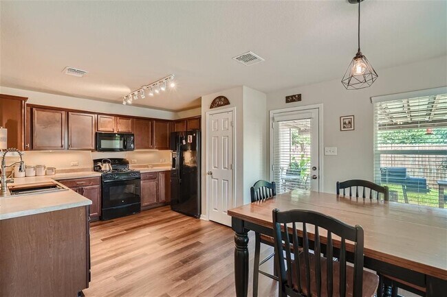 Building Photo - 2404 Night Sky Cove