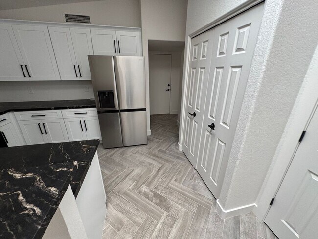 Foto del edificio - 18644 N 44th Pl