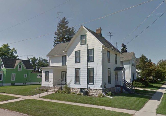 Building Photo - 428 Pine St