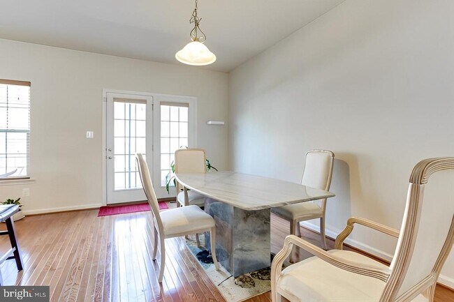 Building Photo - 3917 Broadheath Cir