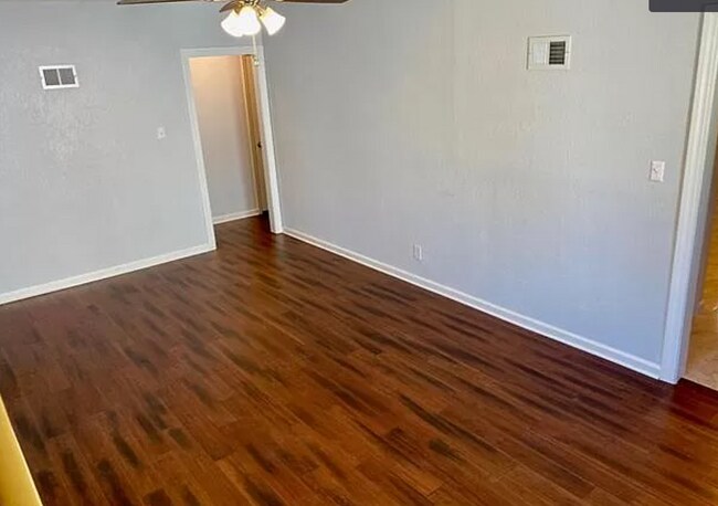 Foto del edificio - 7430 Paseo Blvd