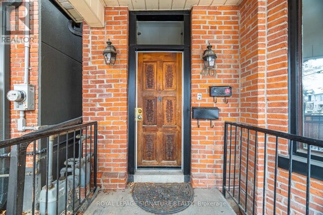 Building Photo - 46 Armstrong Ave