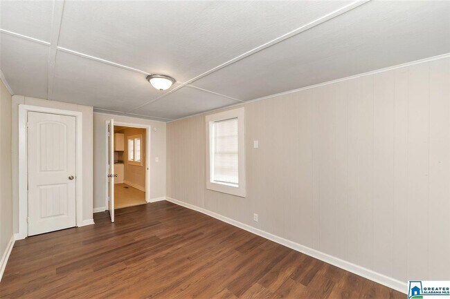 Building Photo - 45 Levine St