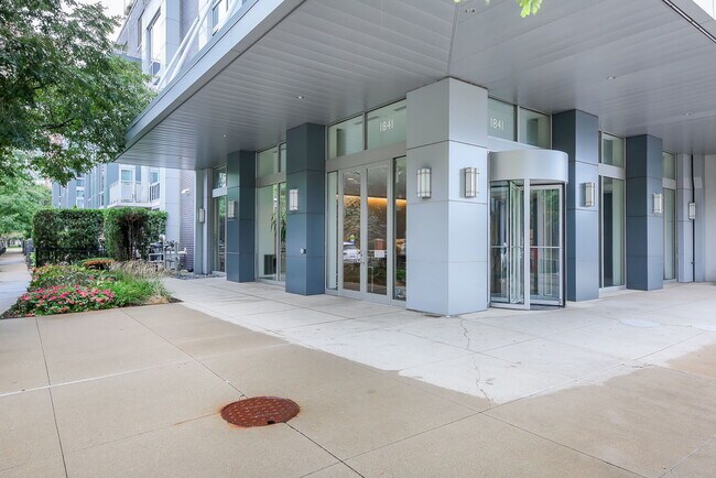 Building Photo - 1841 S Calumet Ave