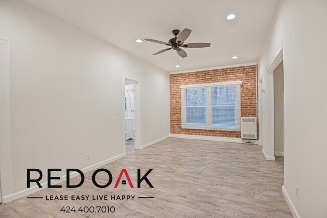 Building Photo - 1057 S Western Ave