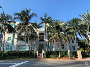 Building Photo - 9172 Collins Ave