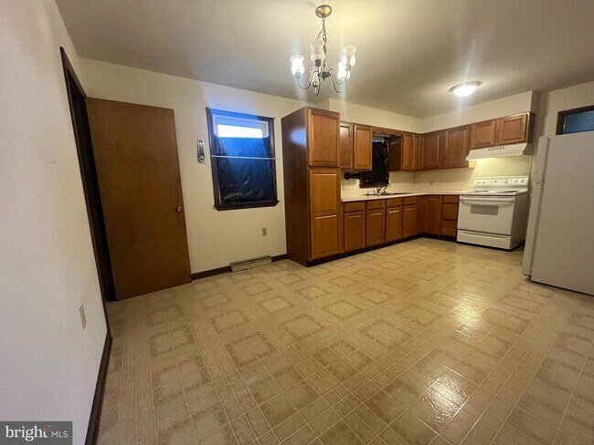 Building Photo - 335 Fairmount Ave