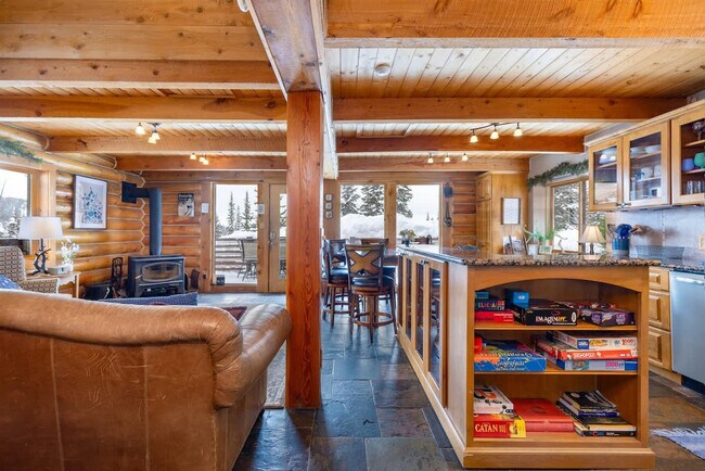 Foto del edificio - 237 Hamilton Ln