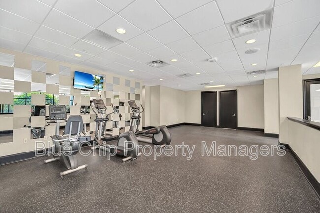 Foto del edificio - 14200 Avalon Rd