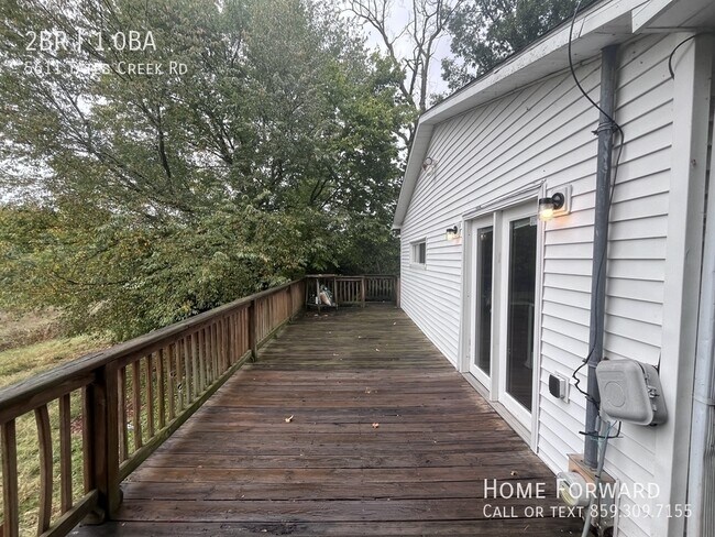 Foto del edificio - 5611 Tates Creek Rd