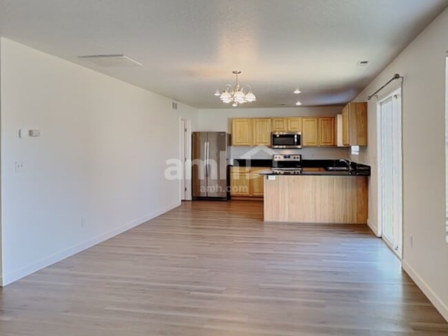 Foto del edificio - 2543 N Greenville Ave