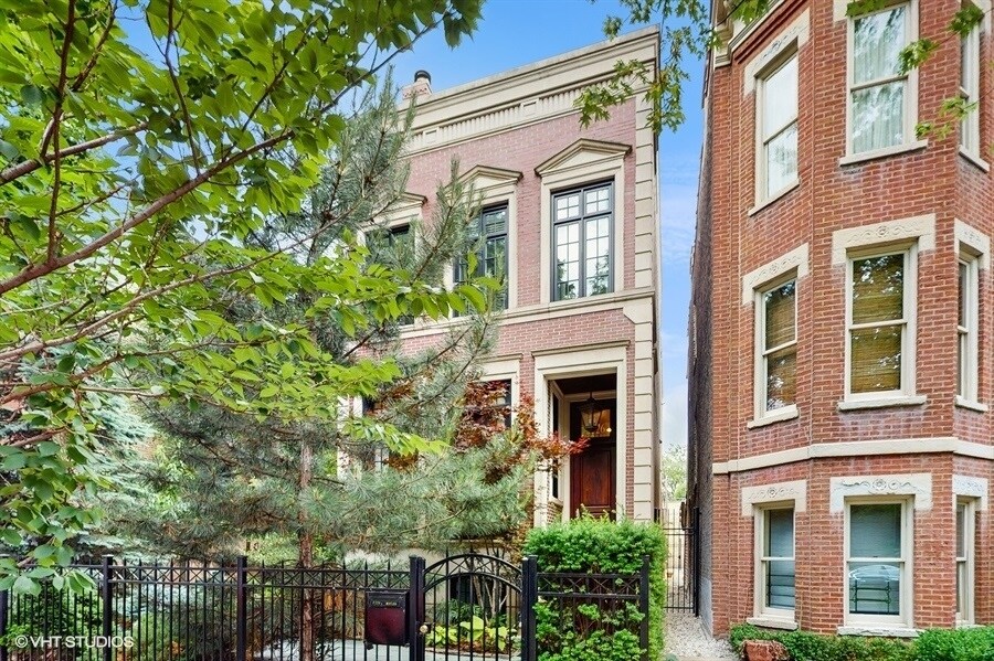 Primary Photo - 2226 N Magnolia Ave