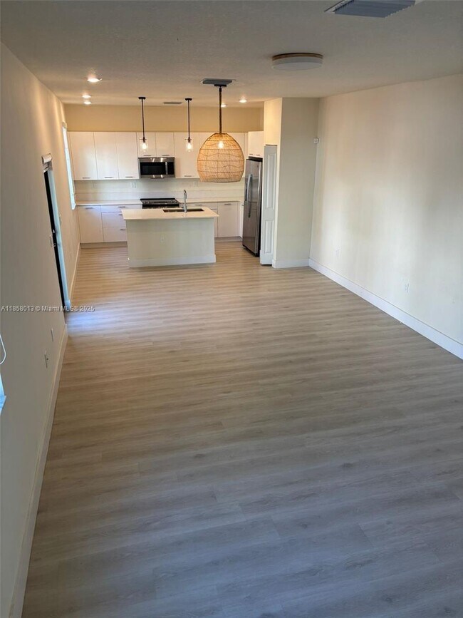 Building Photo - 4281 NW 83rd Ave