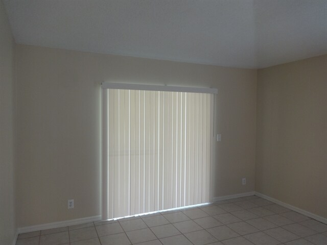 Building Photo - 5424 Club Cir