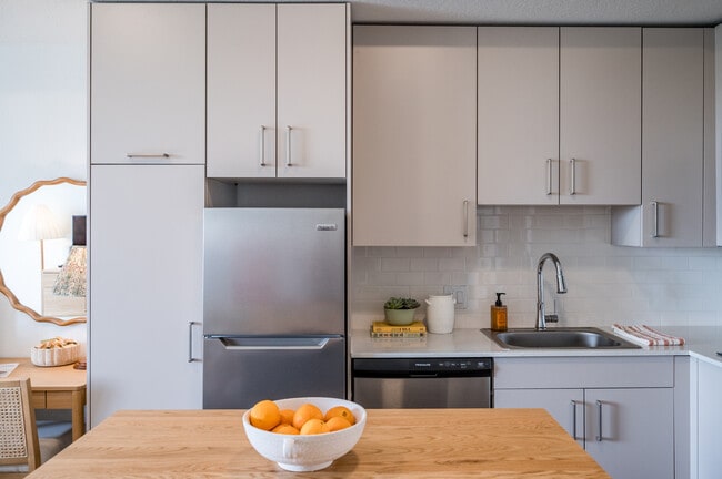 Building Photo - The Teale Golden Gate