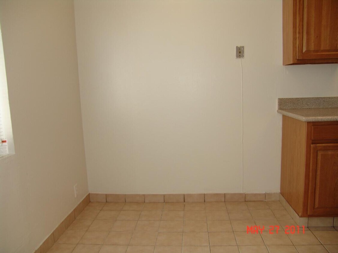 Foto principal - 667 Menker Ave