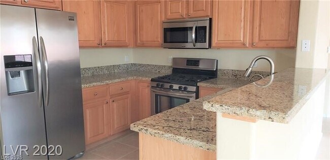 Foto del edificio - 2305 W Horizon Ridge Pkwy