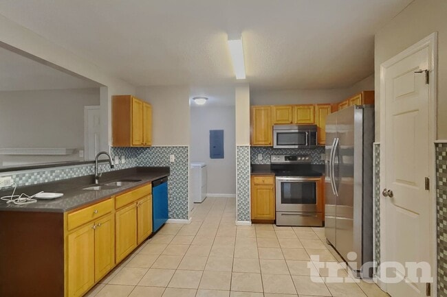 Building Photo - 4812 Silverdene St