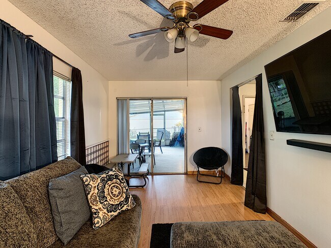 Building Photo - 3420 Groveview Dr