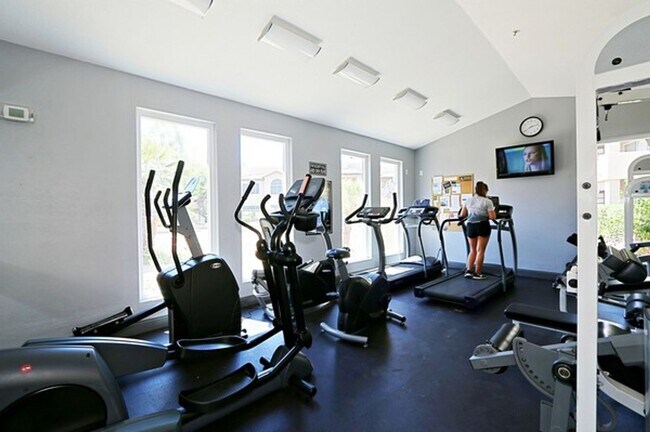Building Photo - Furnished North Scottsdale Condo off the 101 loop!!