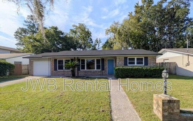 Building Photo - 6002 Chevy Dr