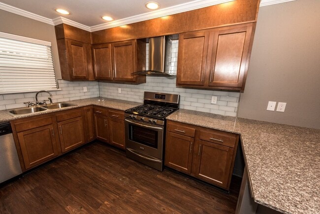 Interior Photo - Axiom Apartments