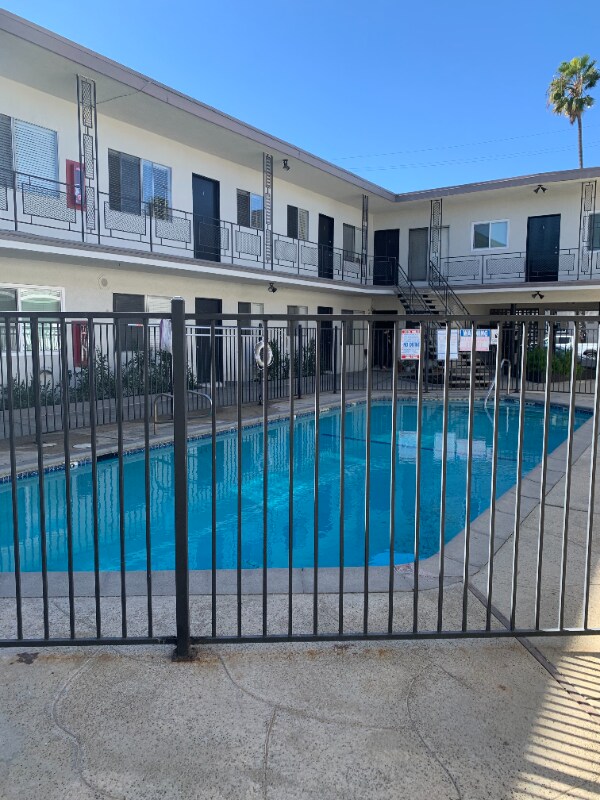 Foto principal - 20912 Amie Ave